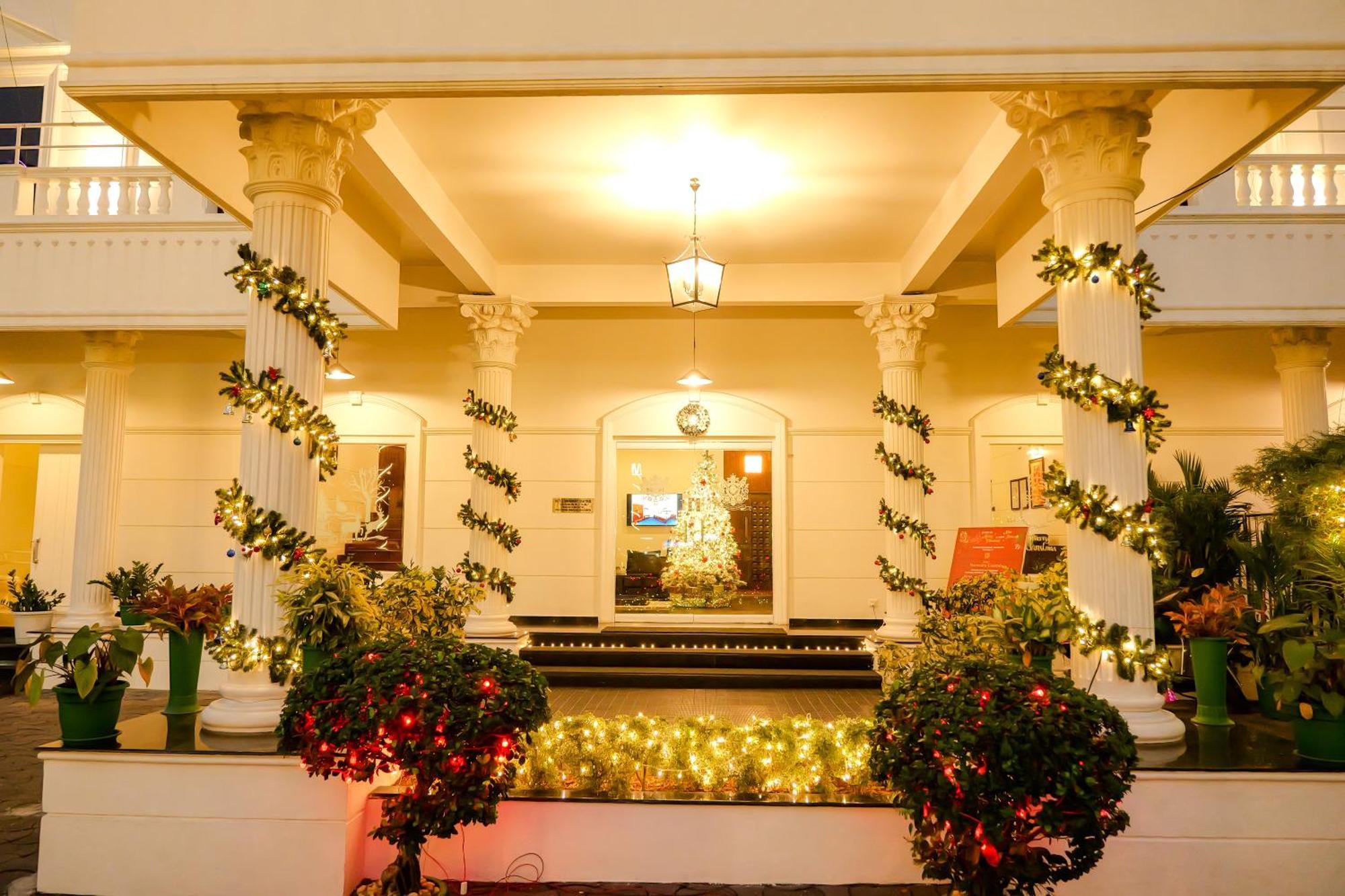 Hotel Narendra Central Muvattupuzha Exterior foto
